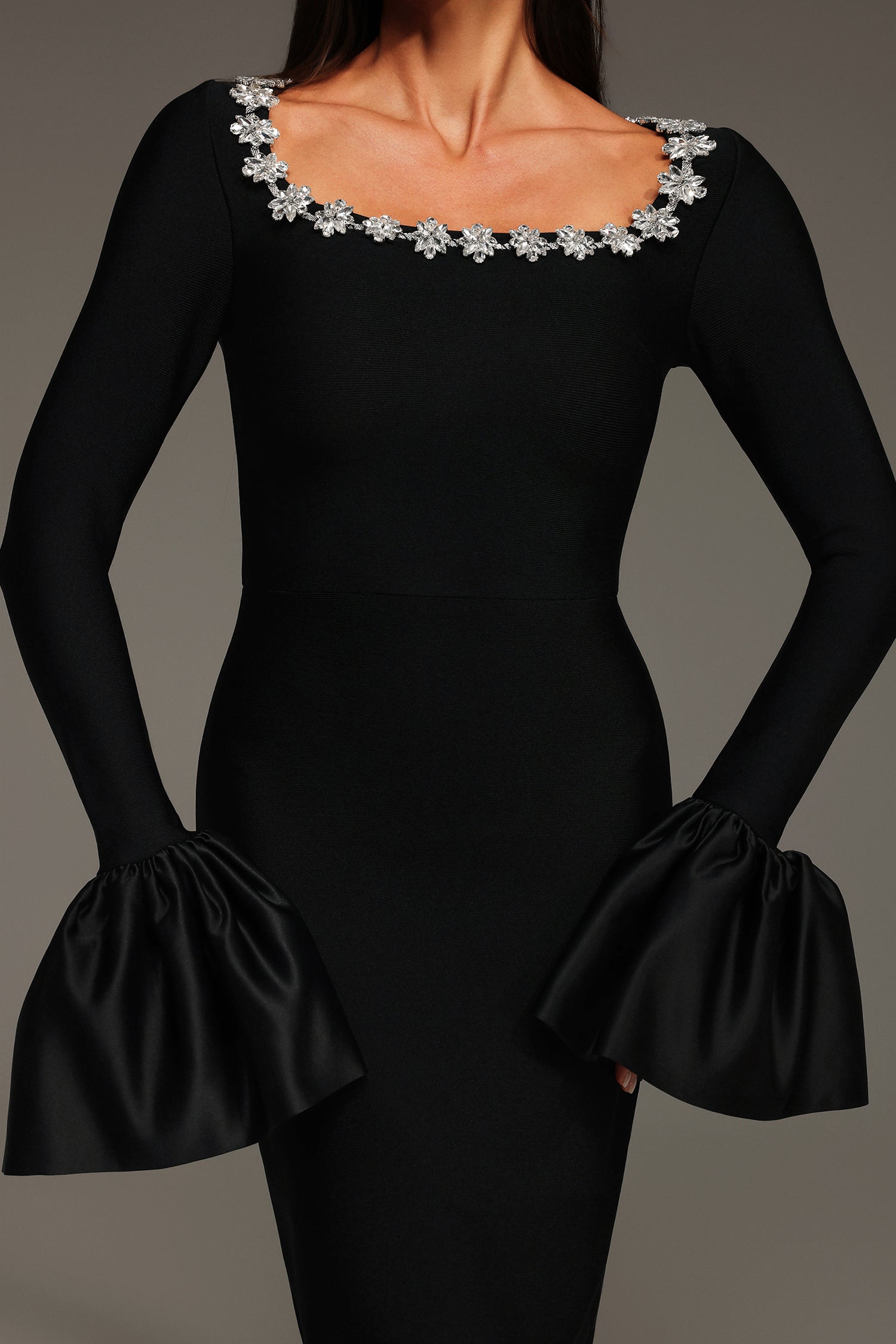 Rury Trumpet Sleeve Diamond Bandage Maxi Dress