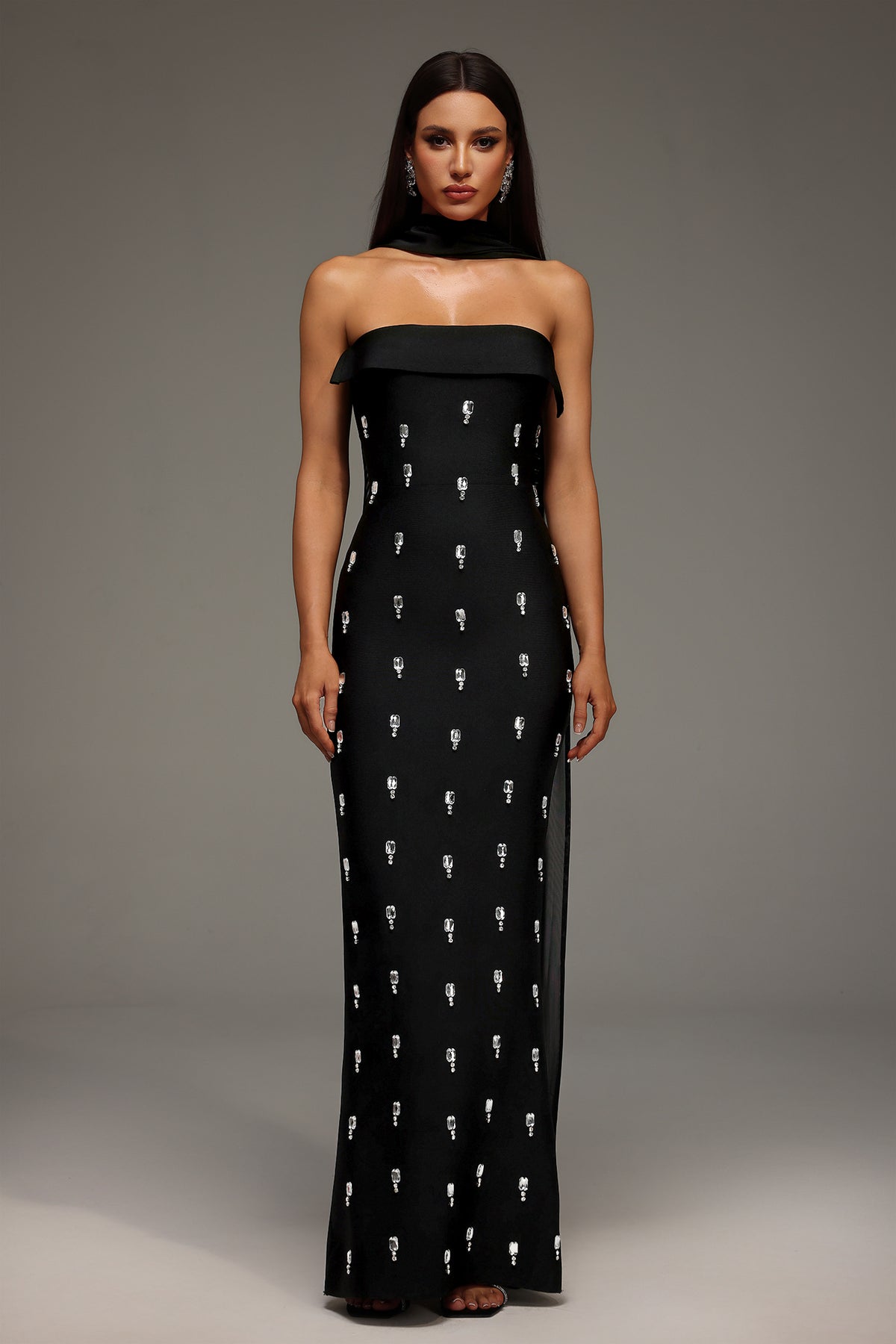 Nadja Sleeveless Diamond Bunting Bandage Maxi Dress