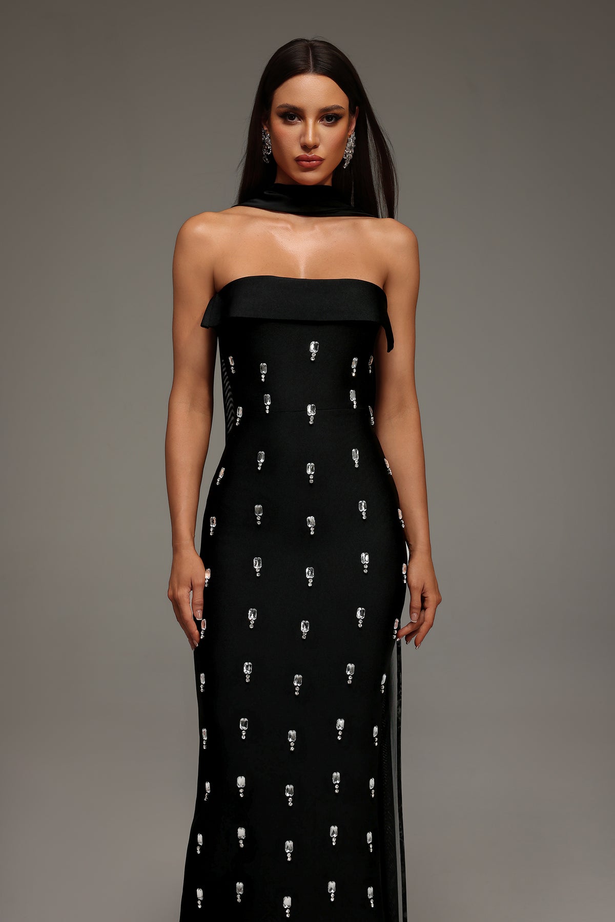 Nadja Sleeveless Diamond Bunting Bandage Maxi Dress