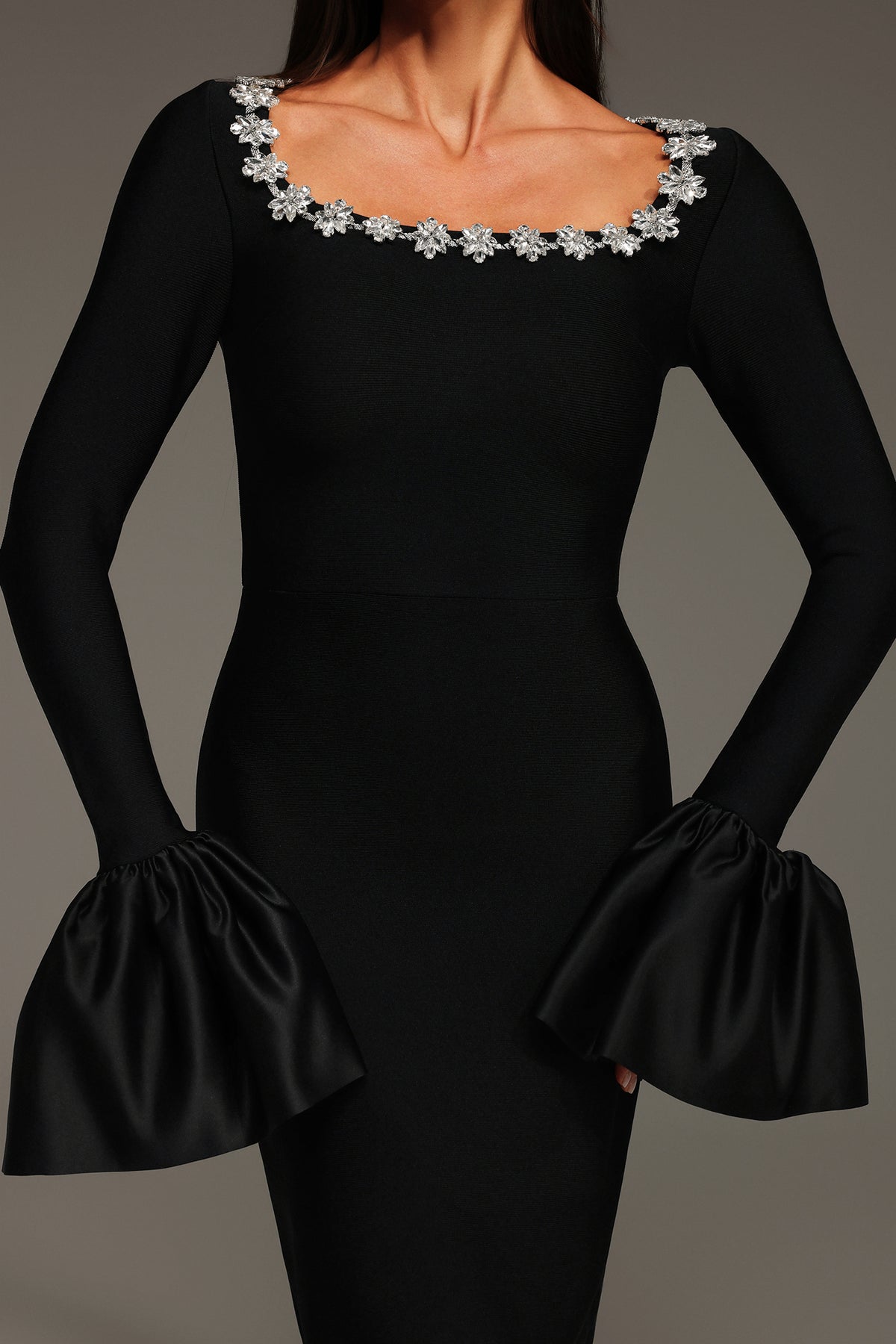 Rury Trumpet Sleeve Diamond Bandage Maxi Dress